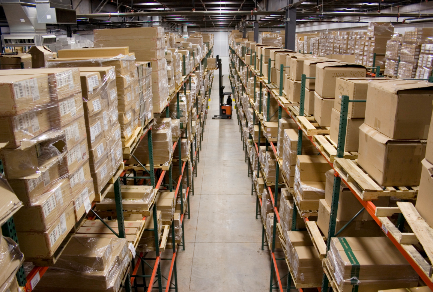 Warehouse Inventory and Seasonal Warehouse